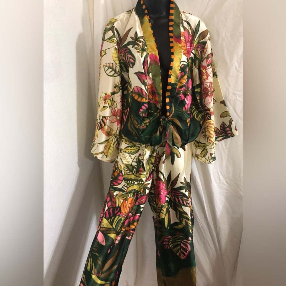2pc Tropical birds of paradise satin effect kimono blouse & pants set size small